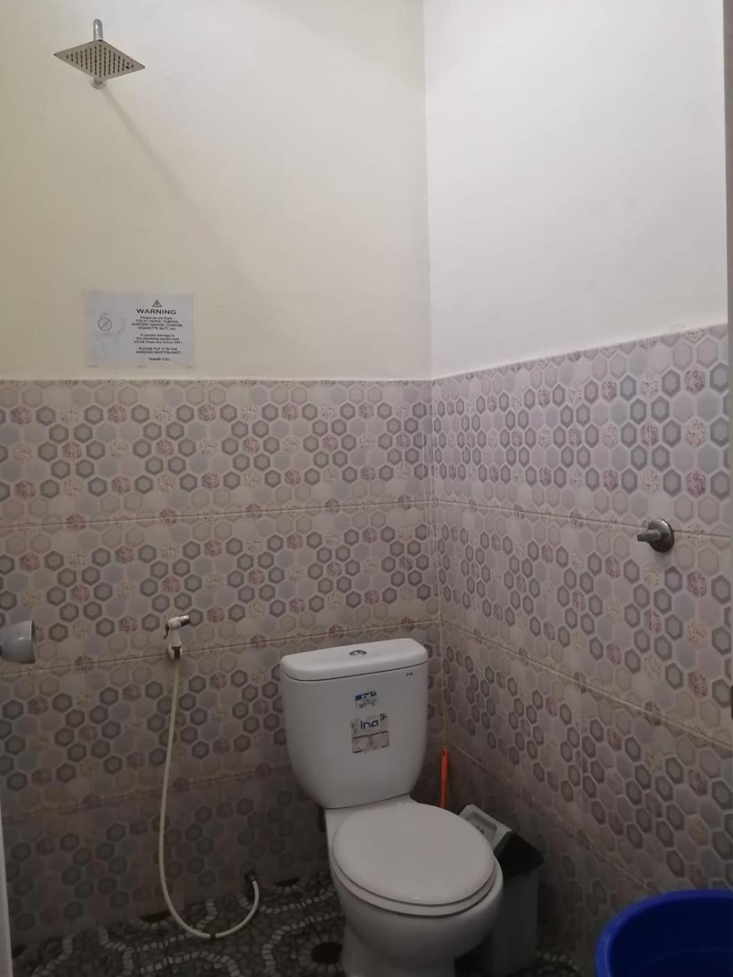 sana sini Karimunjawa Hostel Luaran gambar
